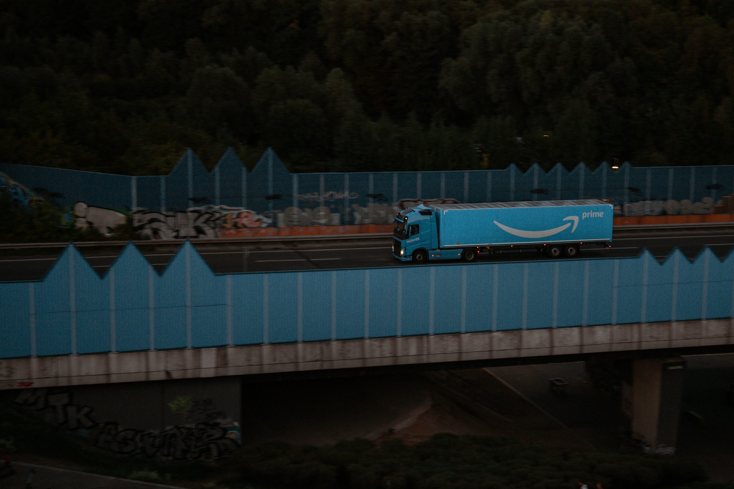 How Much Do Amazon Drivers Make: Comprehensive Overview