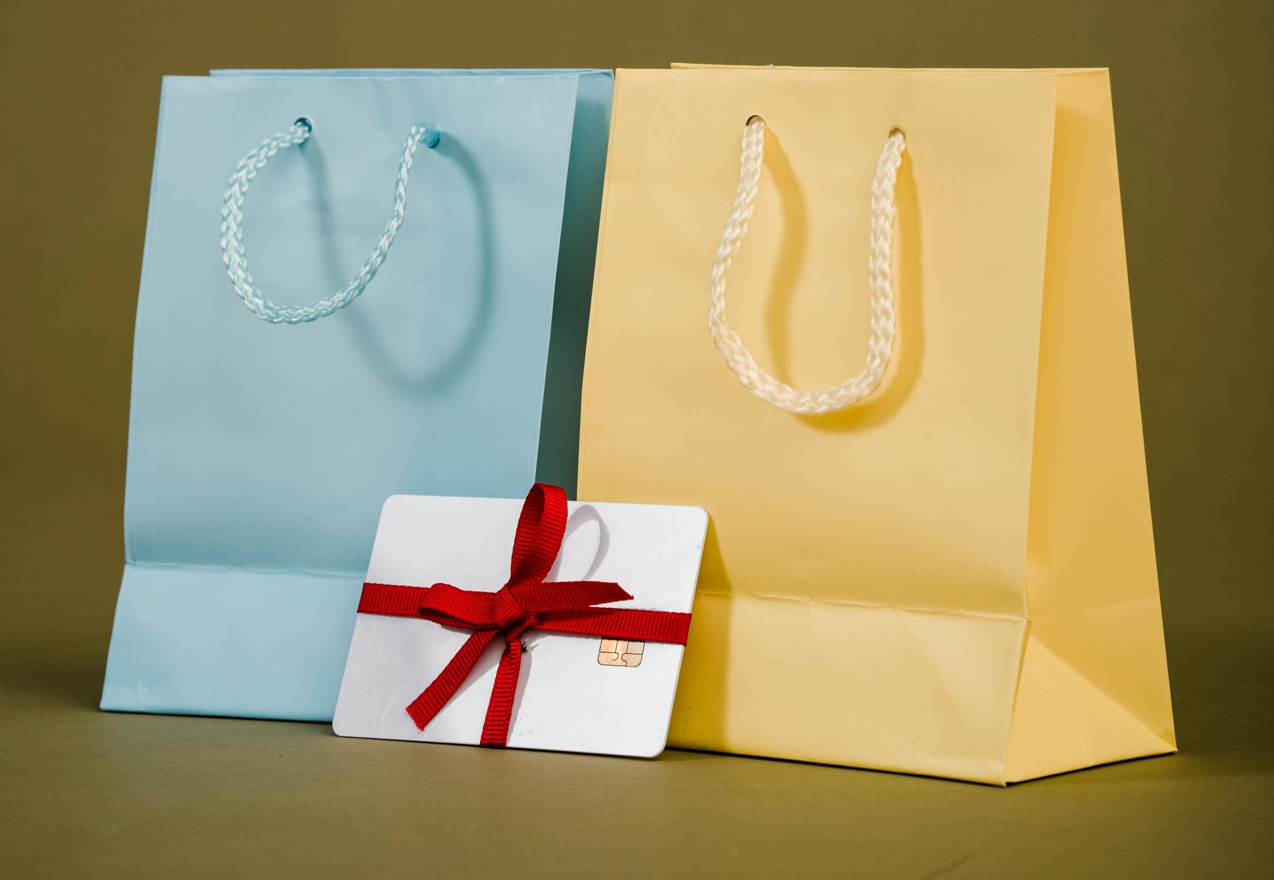 How to Use a Visa Gift Card on Amazon Without Wasting a Dime
